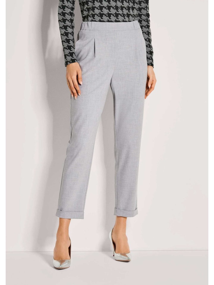 

MADELEINE Эластичные плиссированные брюки длиной 7/8, серо-меланжевого цвета