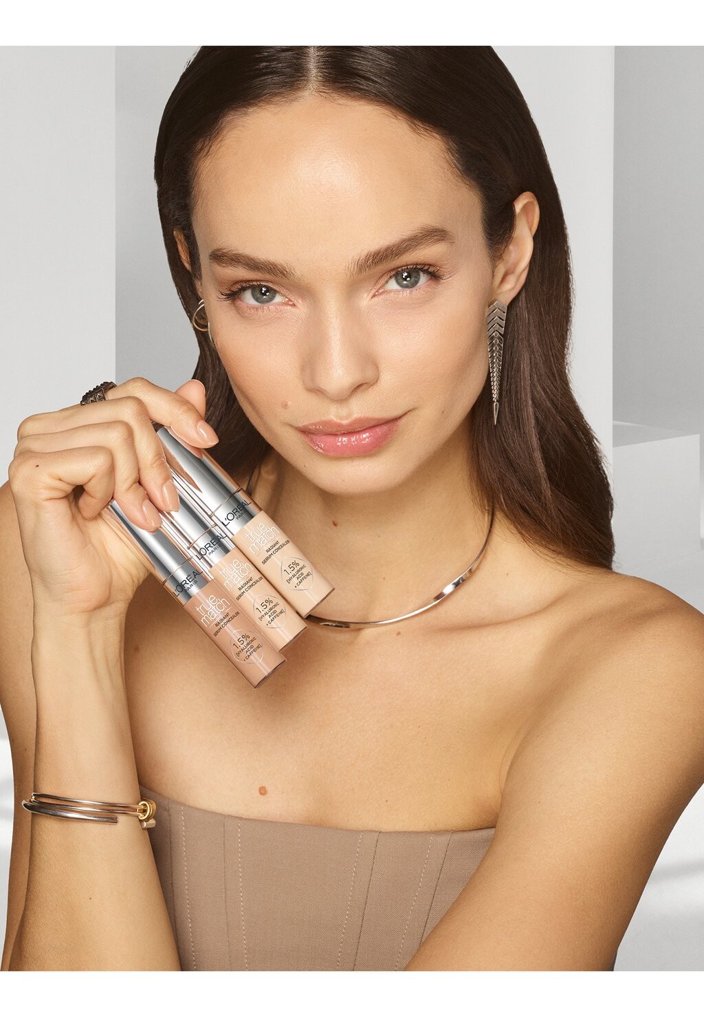 

Консилер TRUE MATCH RADIANT SERUM CONCEALER L'Oréal Paris, бежевый