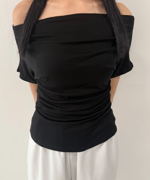 

Топ с коротким рукавом, асимметричный, с открытыми плечами Geeong, черный