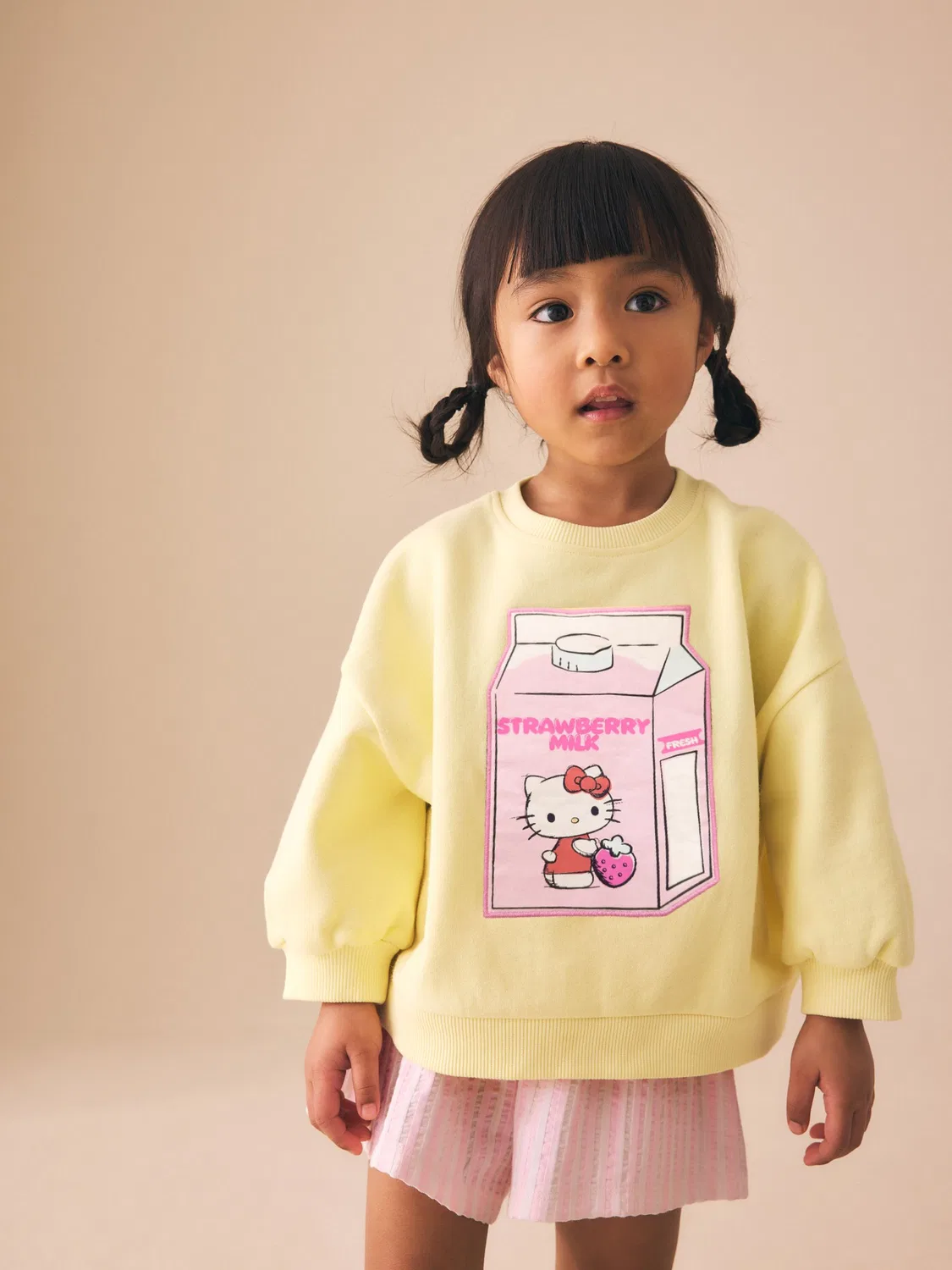 Комплект из свитшота и шорт Hello Kitty, модель Yellow Hello Kitty Next, желтый