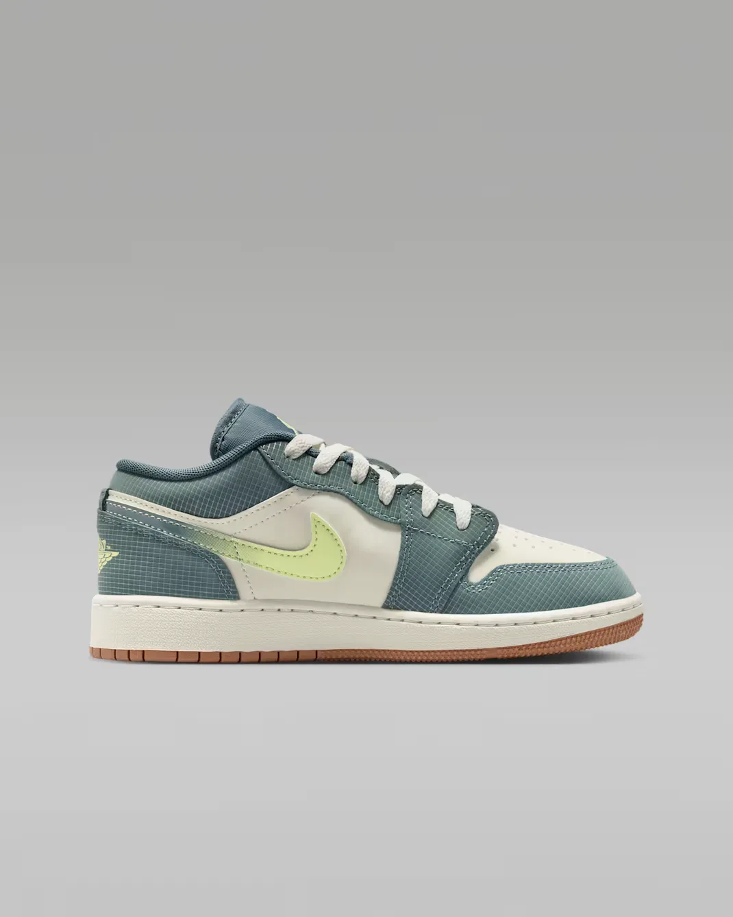 Обувь для детей постарше Air Jordan 1 Low SE, Sea Glass/Hasta/Gum Medium Brown/Light Lemon Twist — фото 3