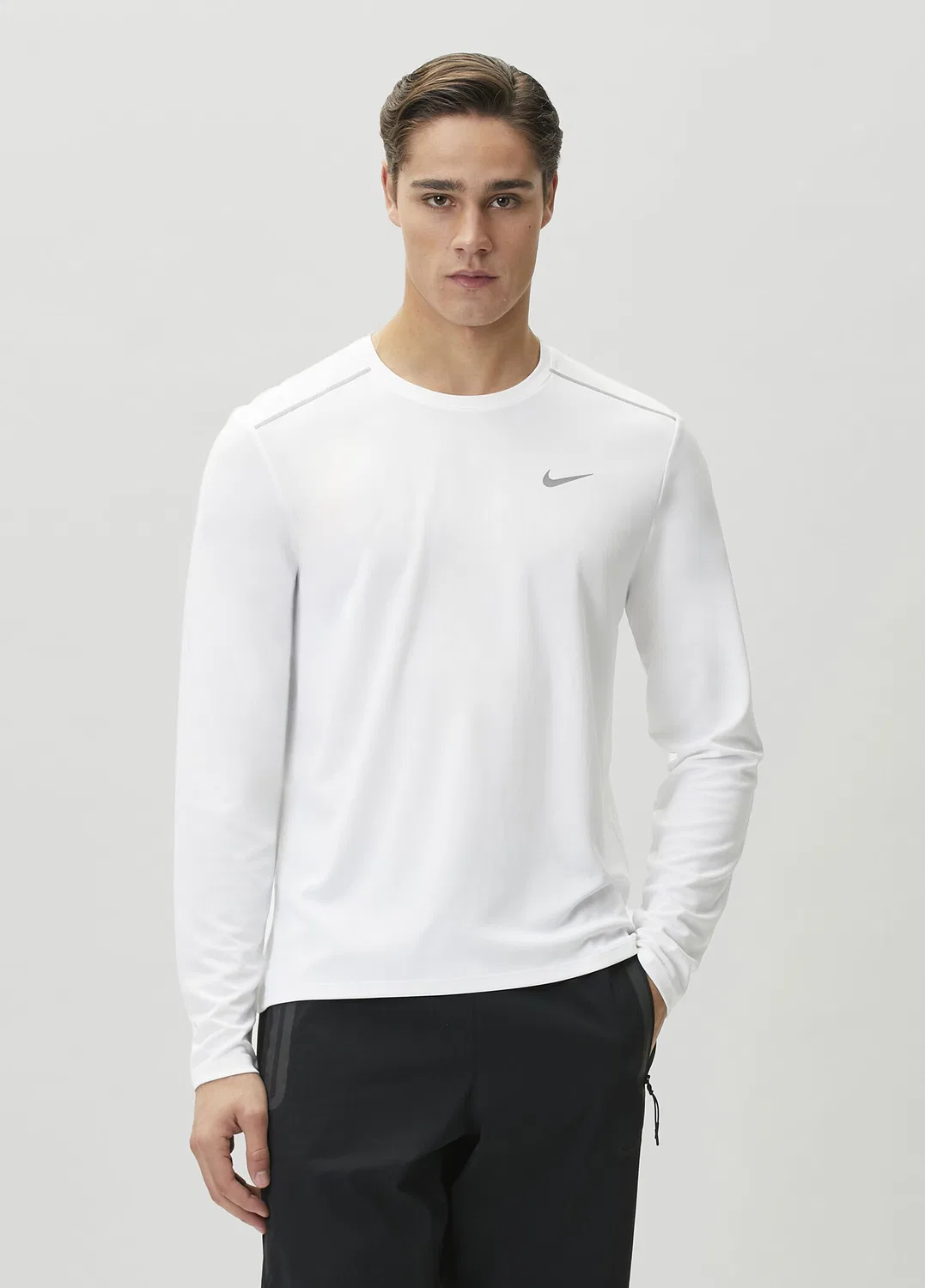 Футболка Nike Dri-FIT UV Miler, белый