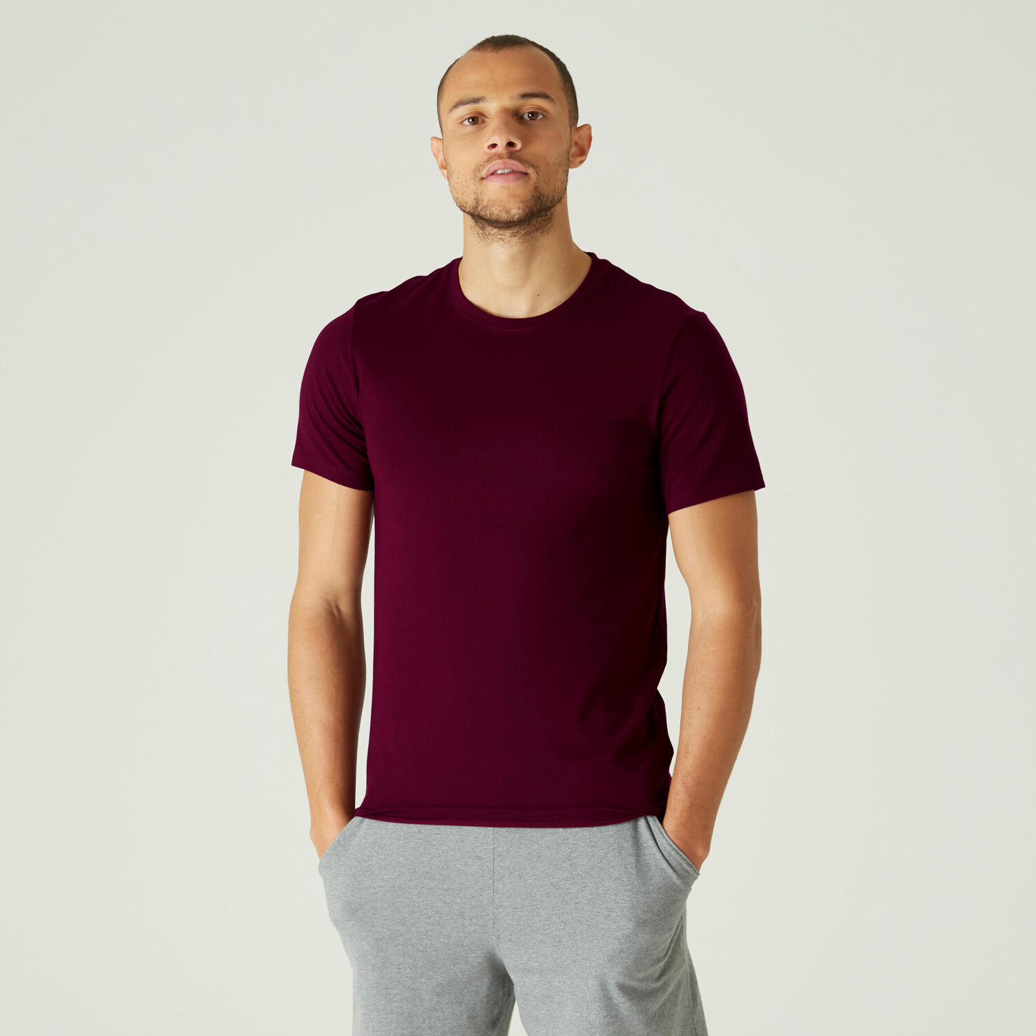 

Футболка Fitness 500 Slim Cotton Round Neck Men's Bordeaux DOMYOS, темно-бордовый