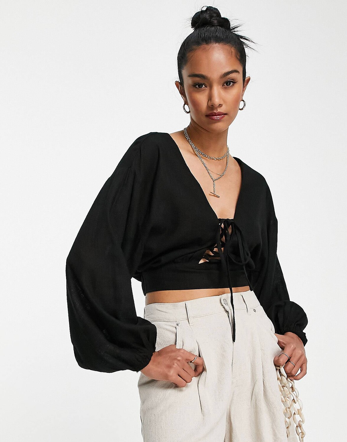 

Черный льняной топ со шнуровкой спереди и объемными рукавами ASOS DESIGN