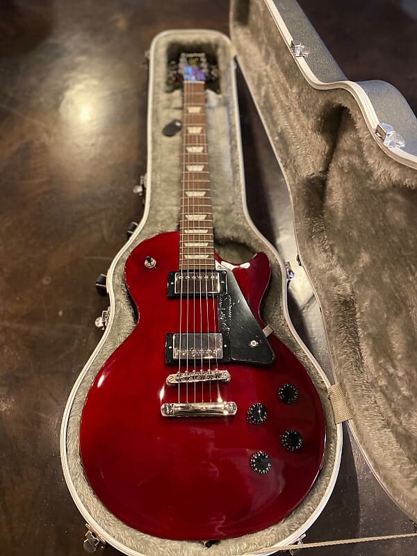

Epiphone Les Paul Studio 2020 - 2021 Wine Red с жестким футляром