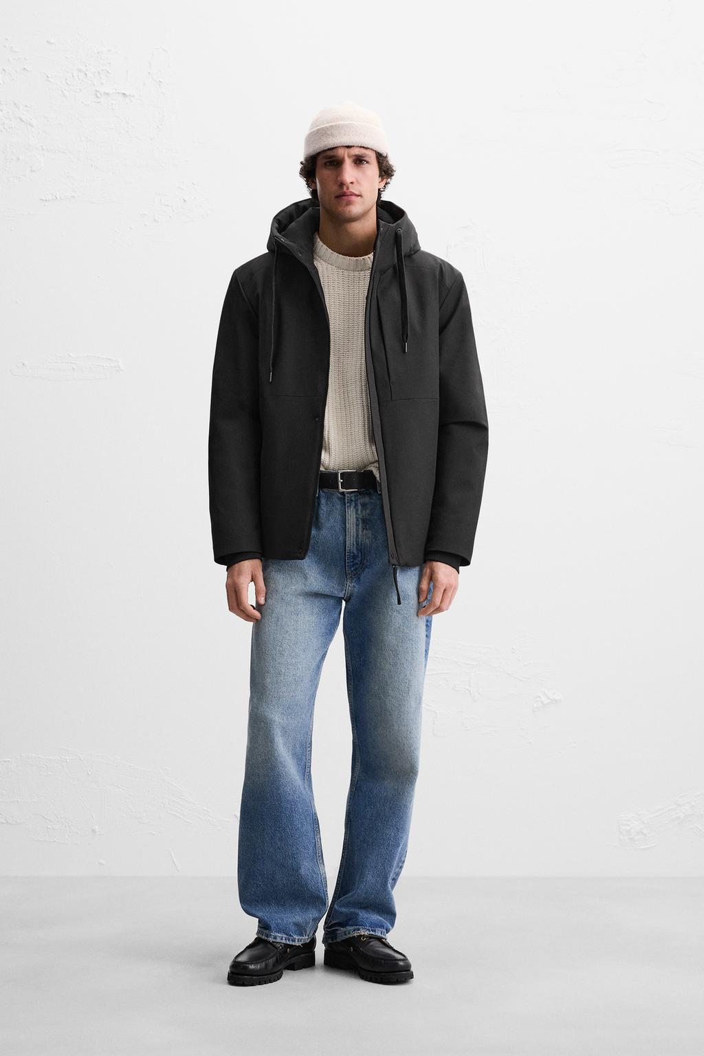 

Техническая куртка с капюшоном ZARA, черный
