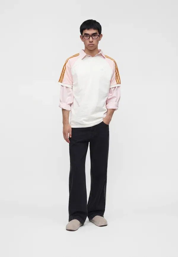 Футболка Adidas Originals Cali Tee Basic, песочный розовый — фото 2