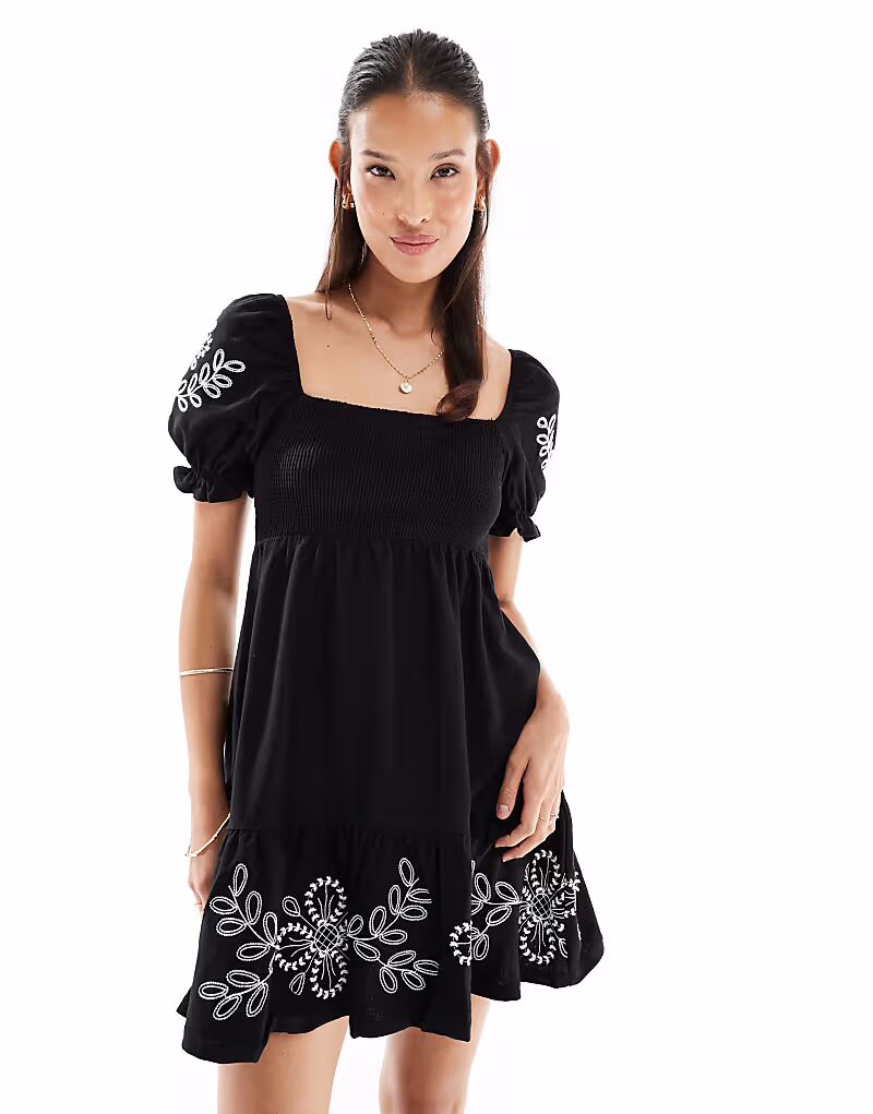 

Мини-платье Miss Selfridge с вышитыми рукавами-фонариками черного цвета с белой вышивкой