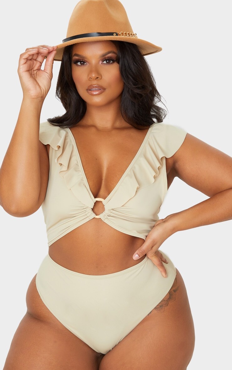 

PrettyLittleThing Купальник Plus с каменной оборкой и вырезом по краю