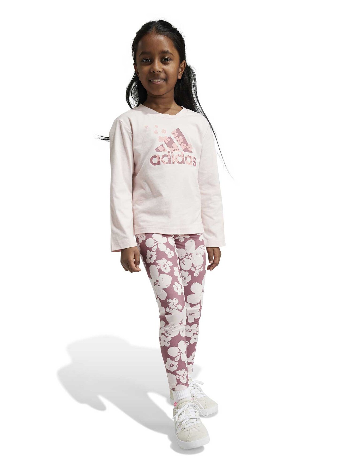 

Спортивный костюм Adidas Sportswear Essentials Allover Print Set Kids, бежевый
