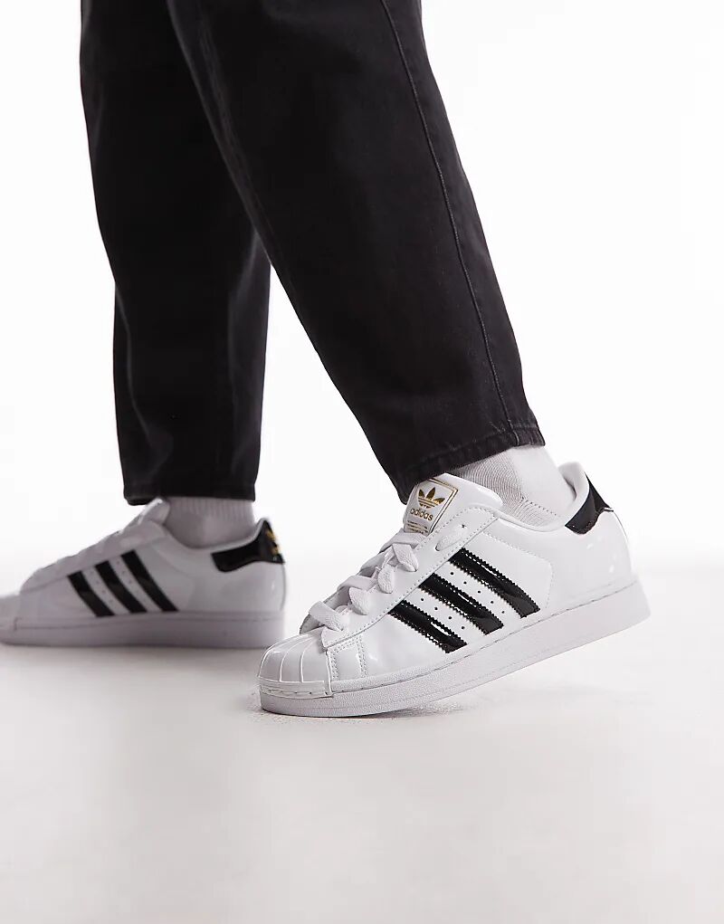 Кроссовки Adidas Originals Superstar II в лакированной белой и черной расцветке