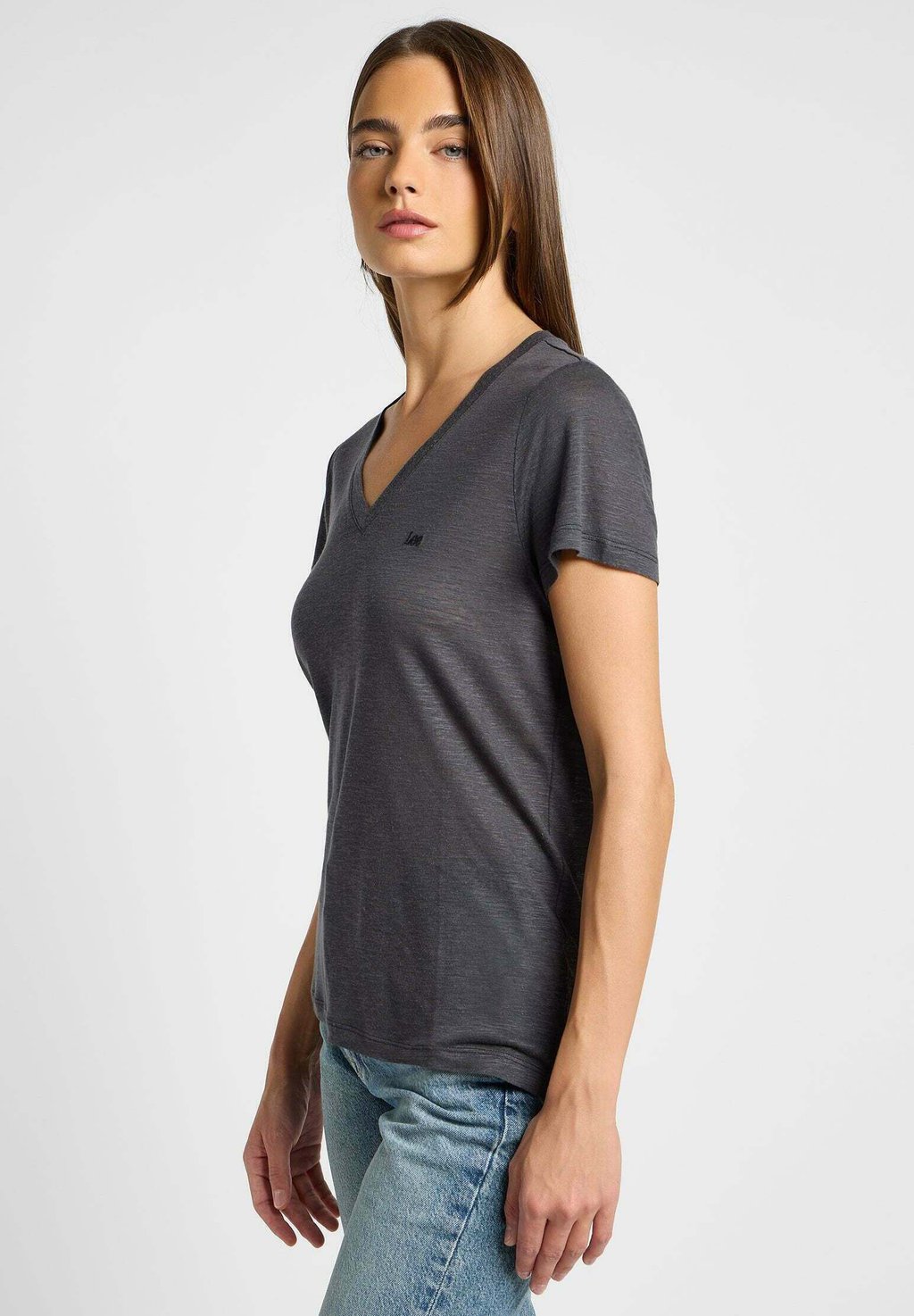 

Базовая футболка V NECK TEE Lee, черный