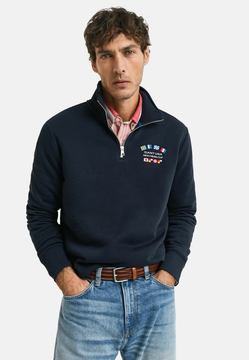 

Толстовка GANT, темно-синий