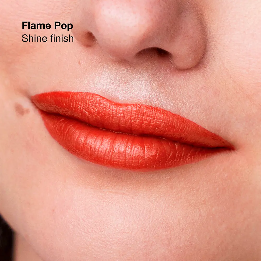 Помада для губ Pop longwear shine barra de labios Clinique, цвет Flame Pop, 3,9 гр. — фото 3