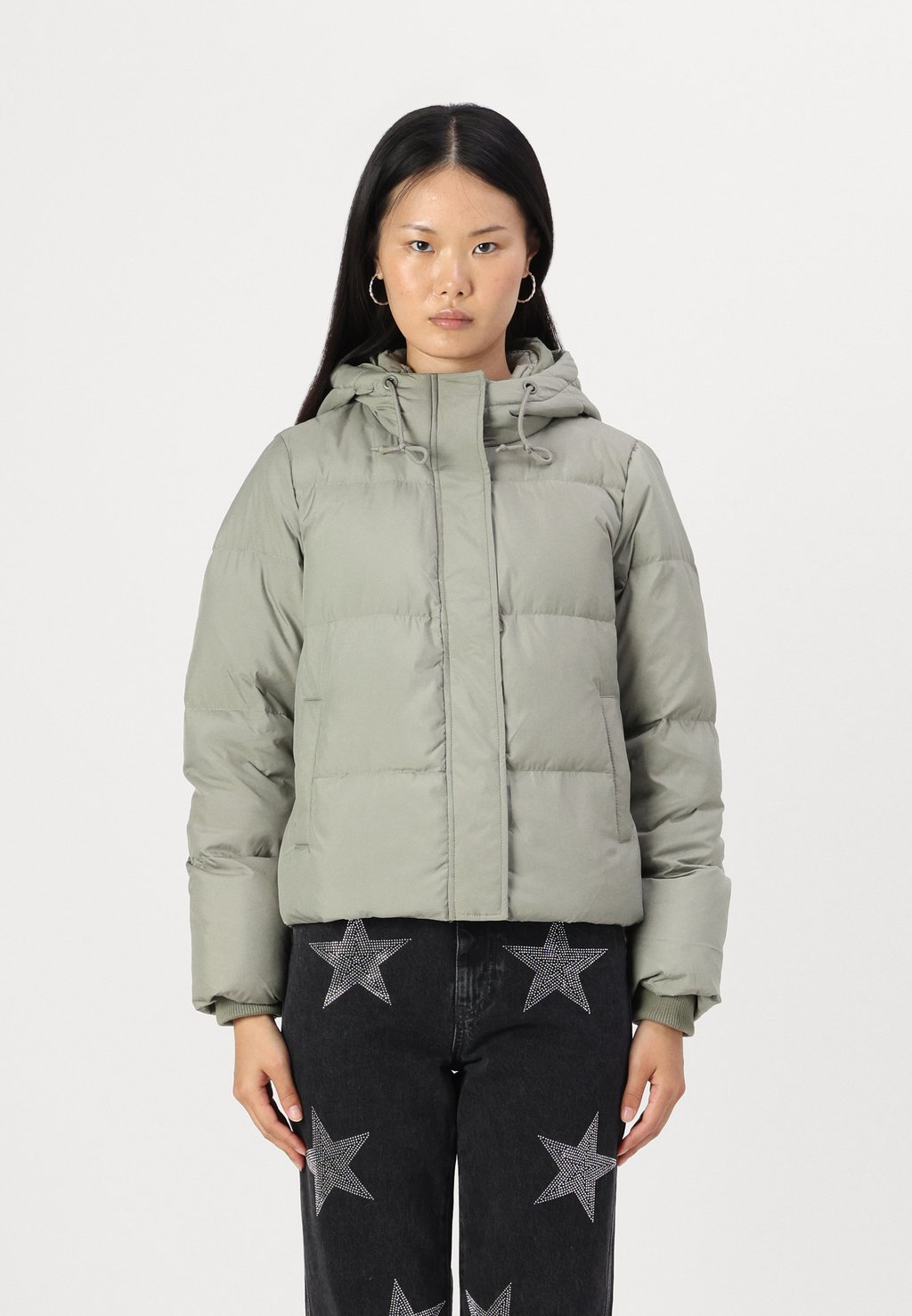 

Пуховик ONLALICE SHORT JACKET ONLY, оливковый
