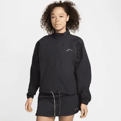

Куртка Nike Trail, цвет Black/Dark Smoke Grey