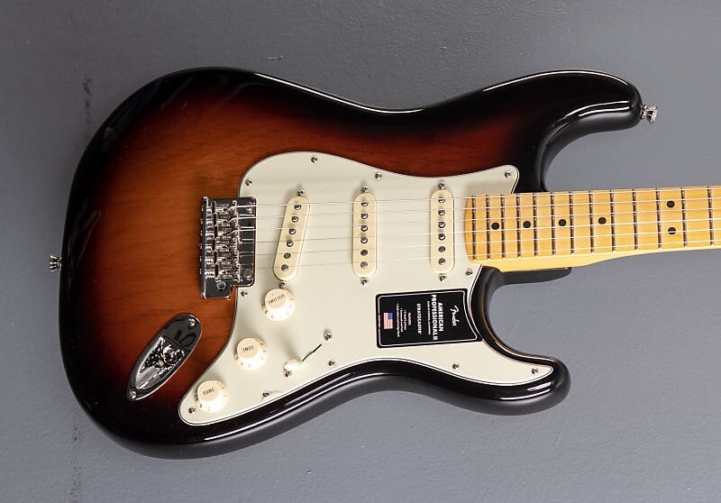 

Электрогитара Fender American Professional II Stratocaster – Two Tone Sunburst w/Maple