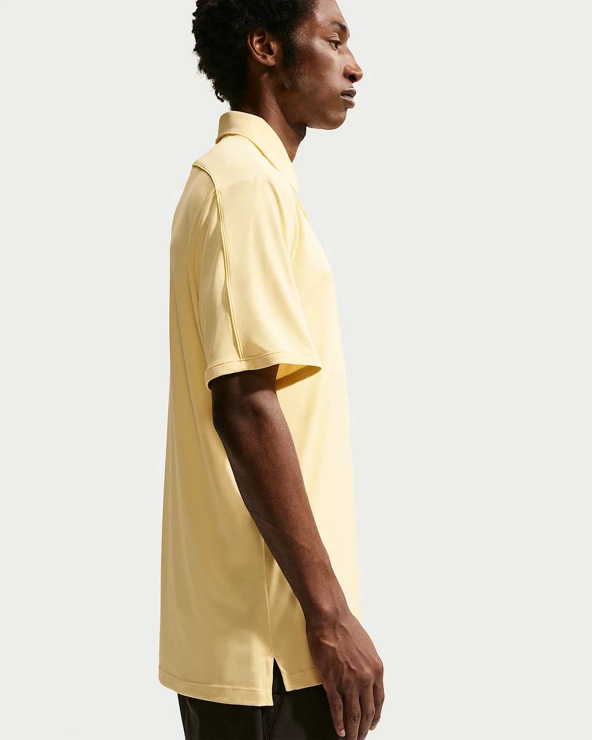 Мужское поло Nike Par Dri-FIT с логотипом на рукаве, Soft Yellow/Soft Yellow — фото 2