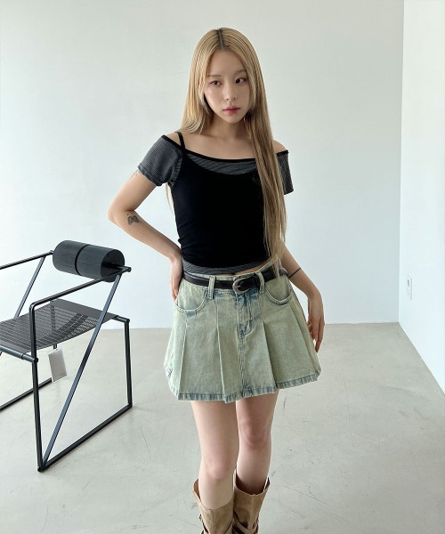 

4INT. Комплект: укороченная майка с открытыми плечами и футболка с коротким рукавом 4INT, черный