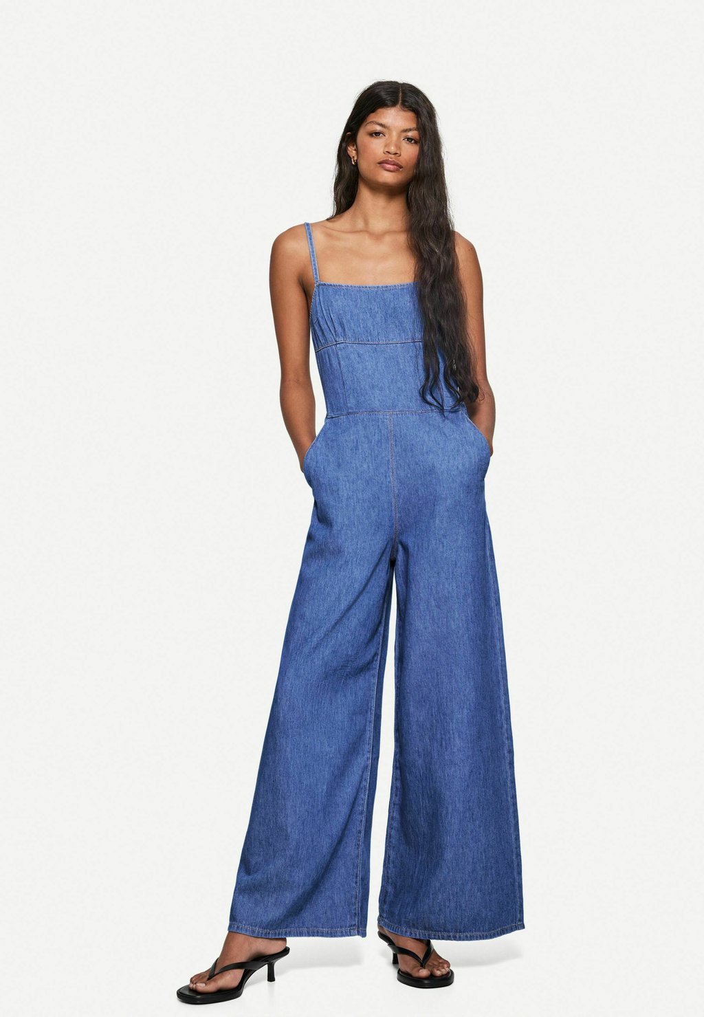 

Комбинезон Bershka, цвет Light Blue Denim