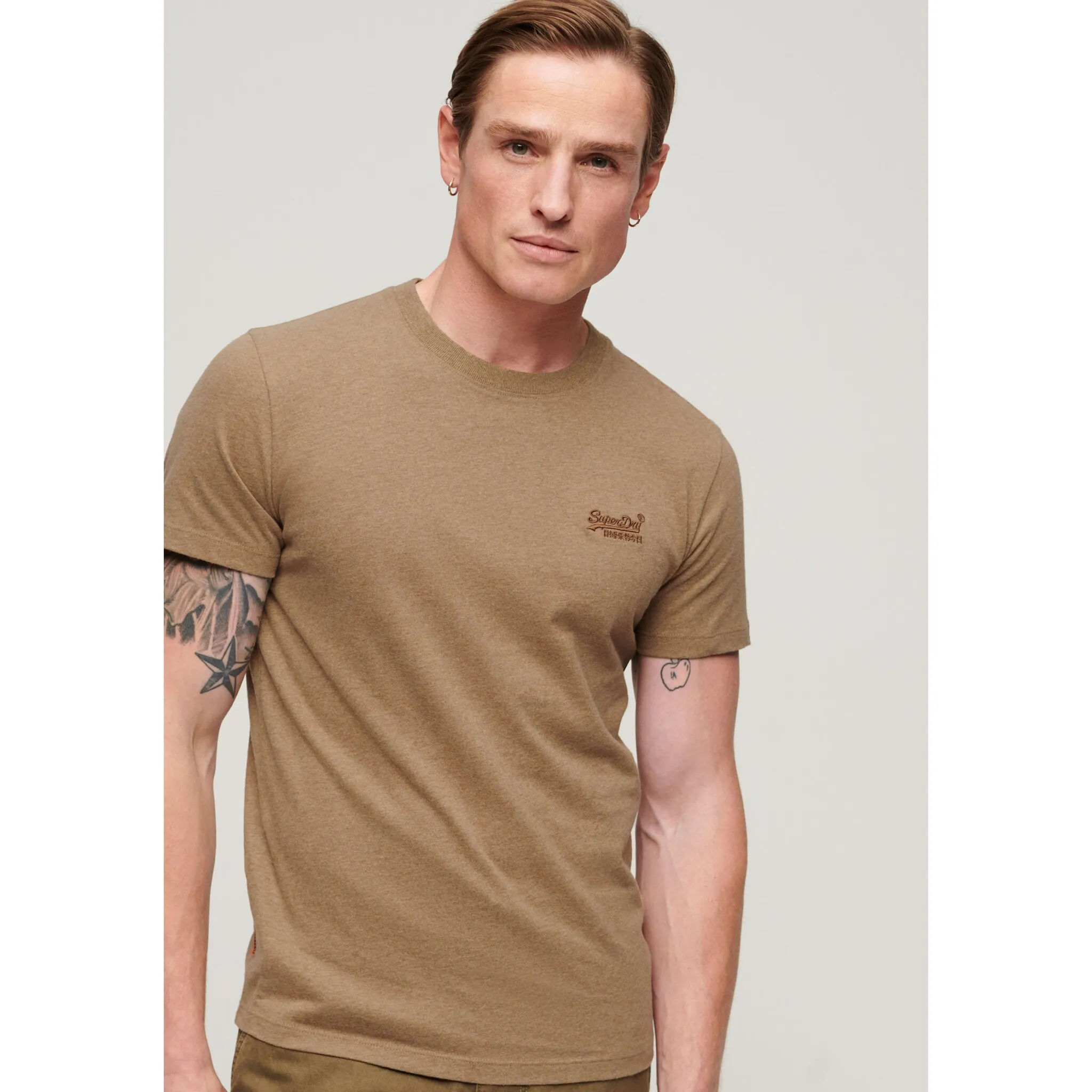 

Рубашка с круглым вырезом Superdry "Футболка Essential Logo из органического хлопка", цвет Buck Tan Brown Marl