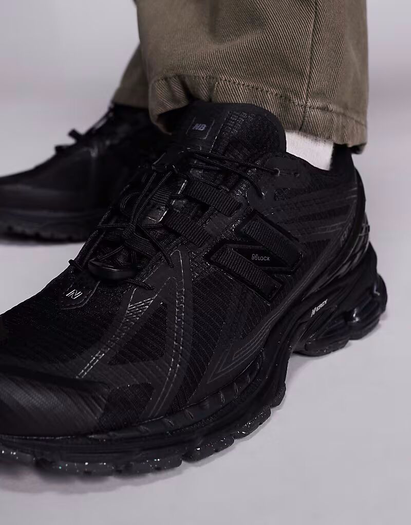 Кроссовки унисекс 1906 с застежкой-молнией в цвете «тройной черный» New Balance — фото 3