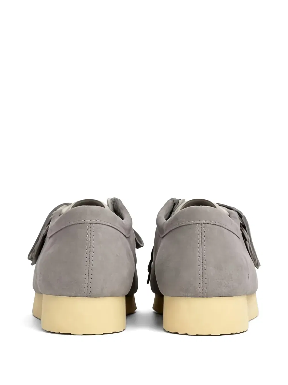 Замшевые ботинки Wallabee на шнуровке Clarks Originals, серый — фото 2