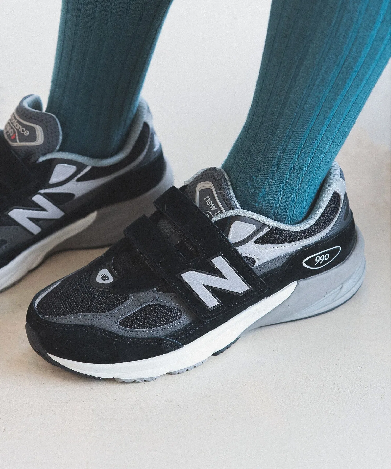 Детские кроссовки New Balance PV990 из натуральной кожи чёрные