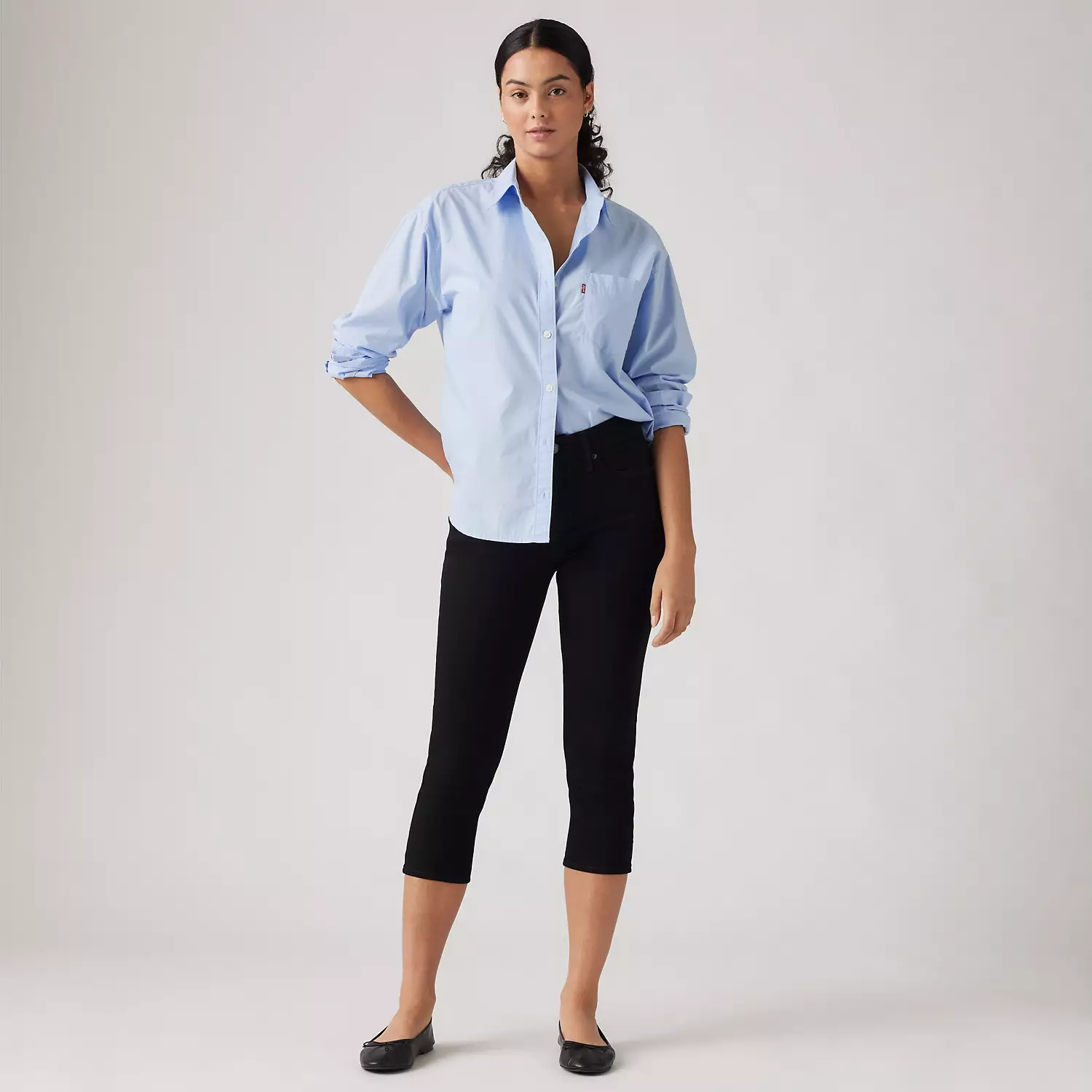 

311 Формирующие узкие женские джинсы-капри Levi's, цвет Soft Black