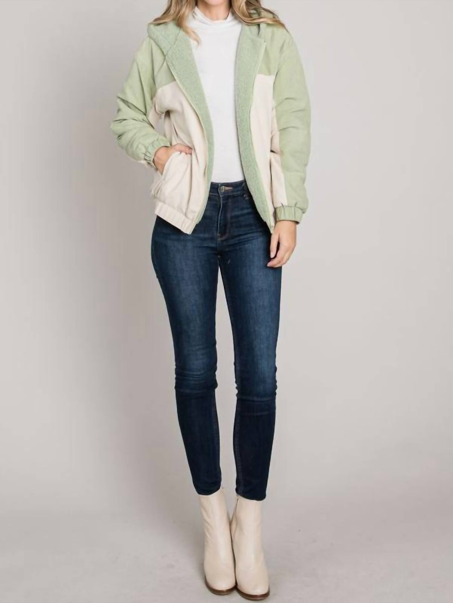 

Мягкая матовая тканая худи-куртка в цвете фисташковый крем ALLIE ROSE, кремовый