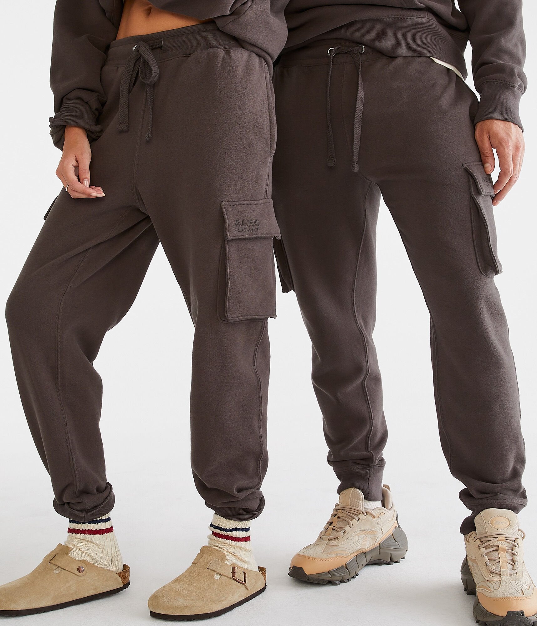 

Aeropostale Essentials Cargo Джоггеры, цвет dkgrey 27