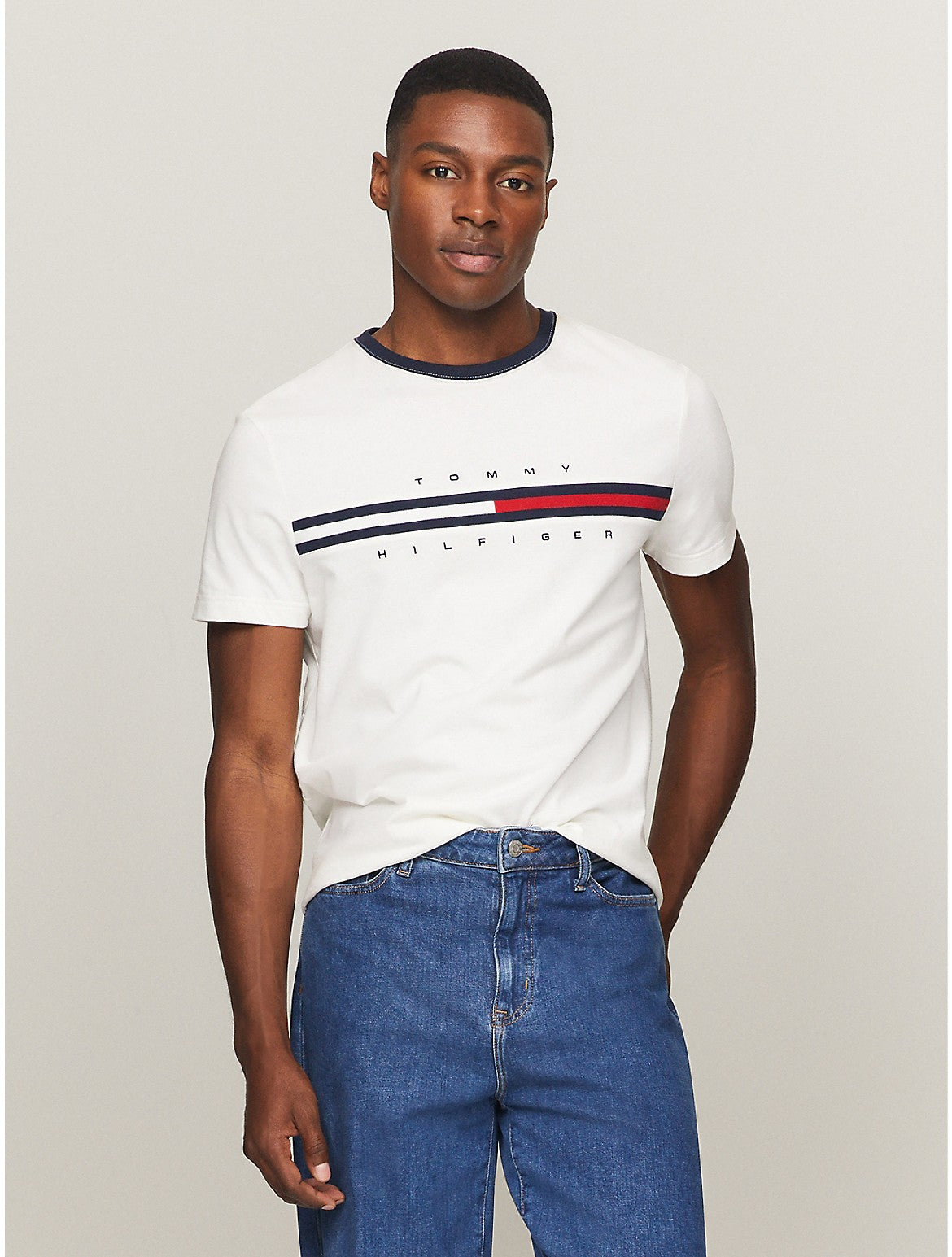

Мужская футболка Tommy Hilfiger с логотипом-флагом, цвет optic white
