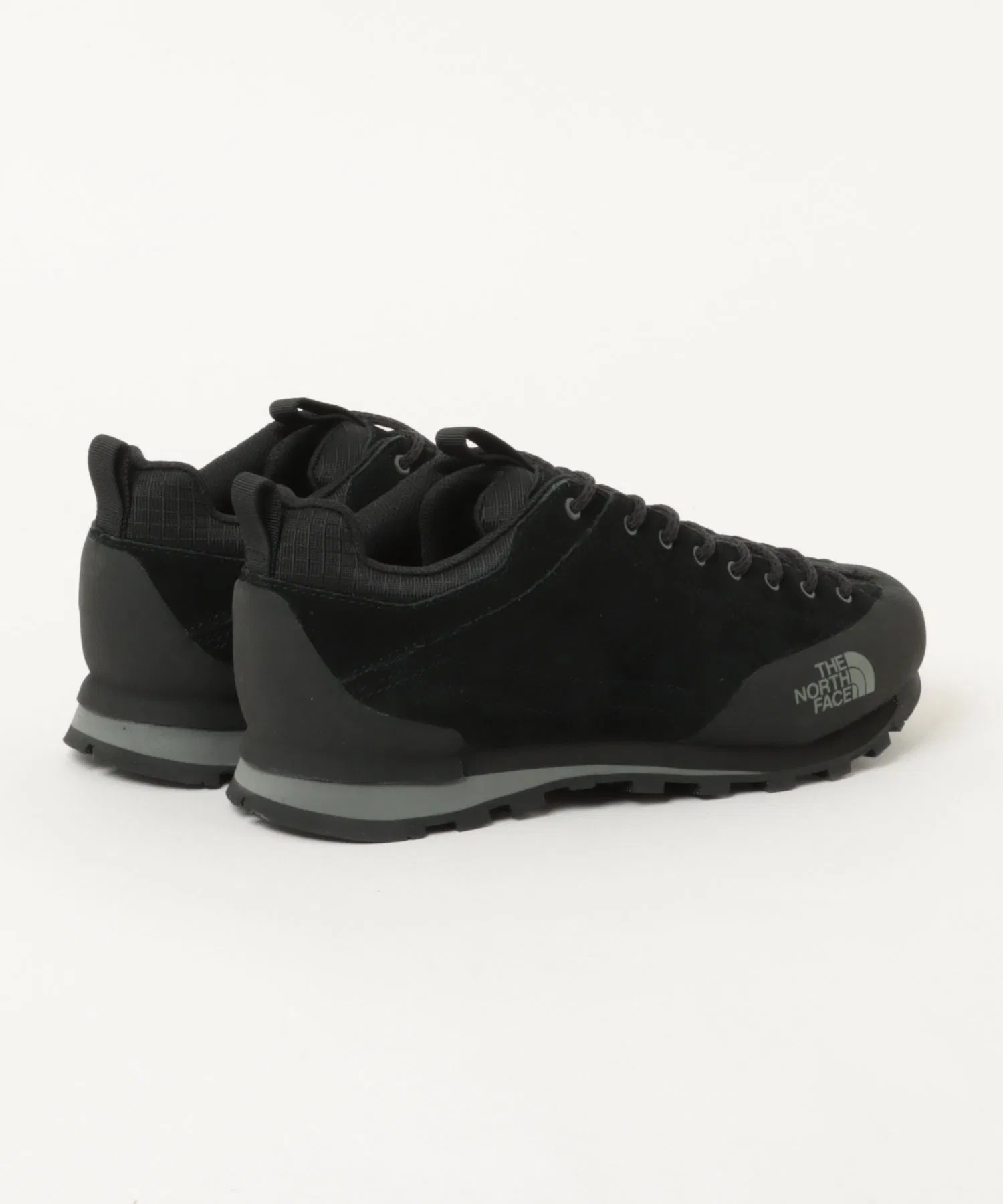 Мужские кроссовки The North Face Verto Traverse для активного отдыха (NF52611 KK TNF Black/TNF Black) — фото 2