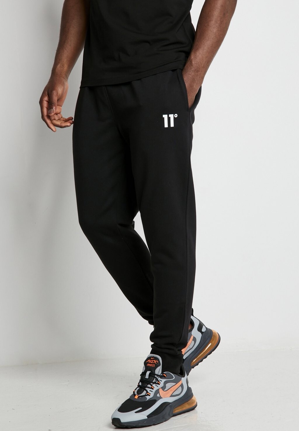 

Спортивные брюки JOGGERS 11 DEGREES, черный
