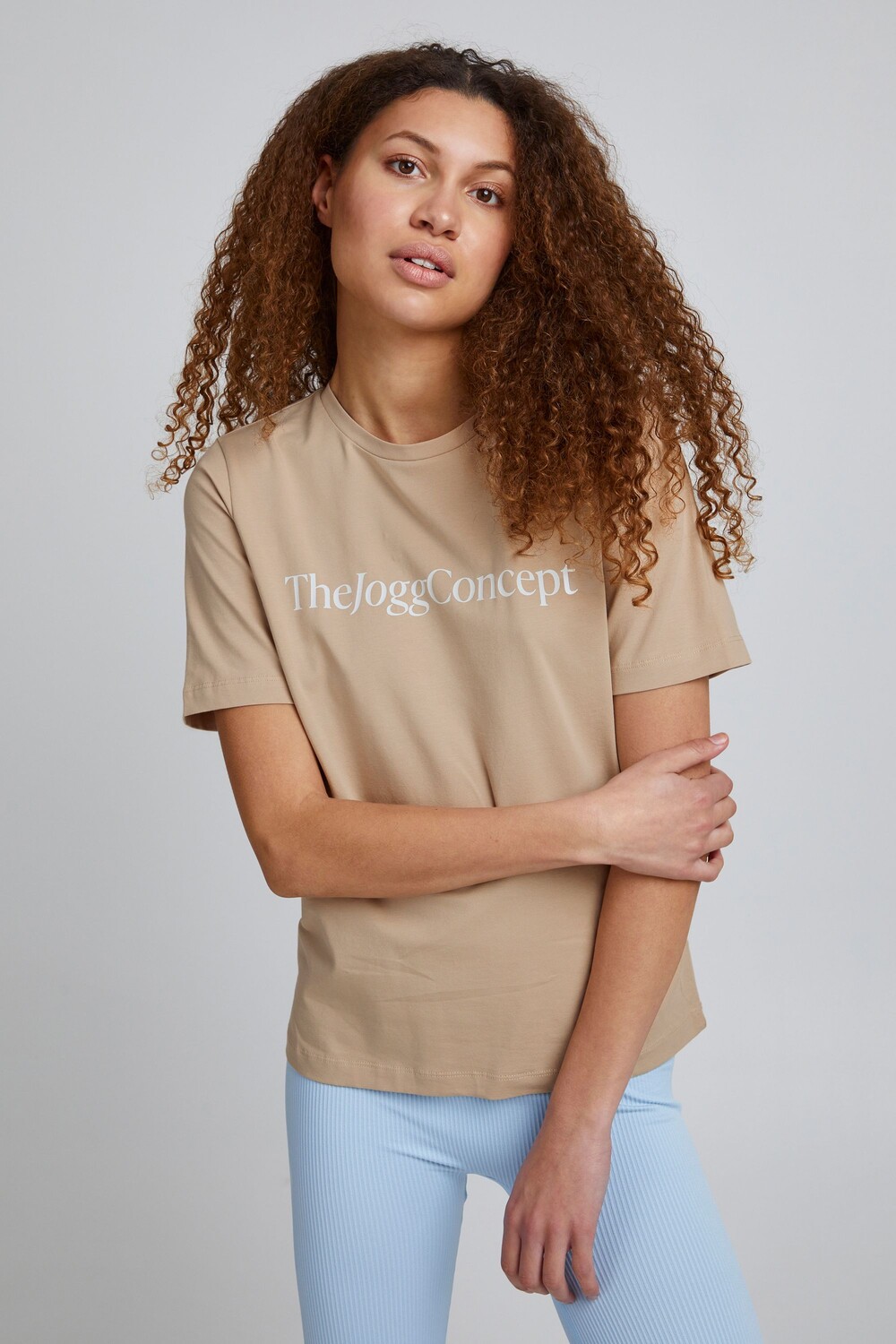 

Футболка TheJoggConcept. Rundhals JCSIMONA LOGO T 22800023, натуральный