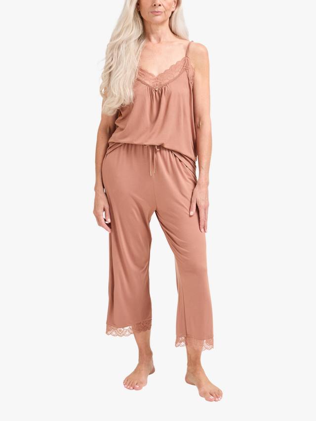 

Комплект пижамы с кружевной отделкой Bamboo Rich и укороченным топом Pretty You London, Mocha