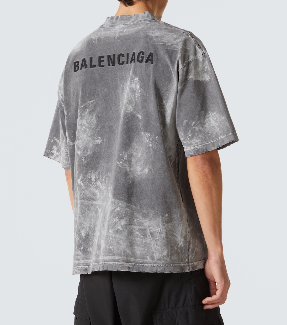 Футболка из хлопкового джерси с эффектом поношенности Balenciaga, Sup Fad Wash Blk/Blk — фото 4
