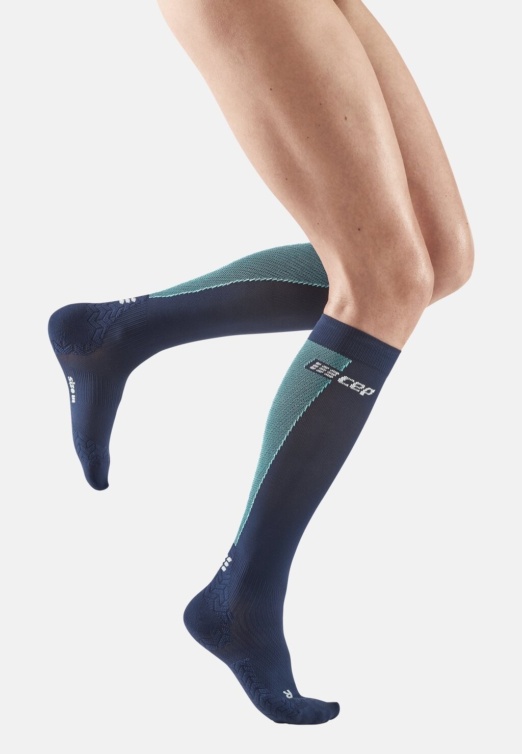 

СДЕЛАНО В ГЕРМАНИИ Ultralight Compression Socks Knee-High Women CEP, Спортивные носки синие светло-голубые