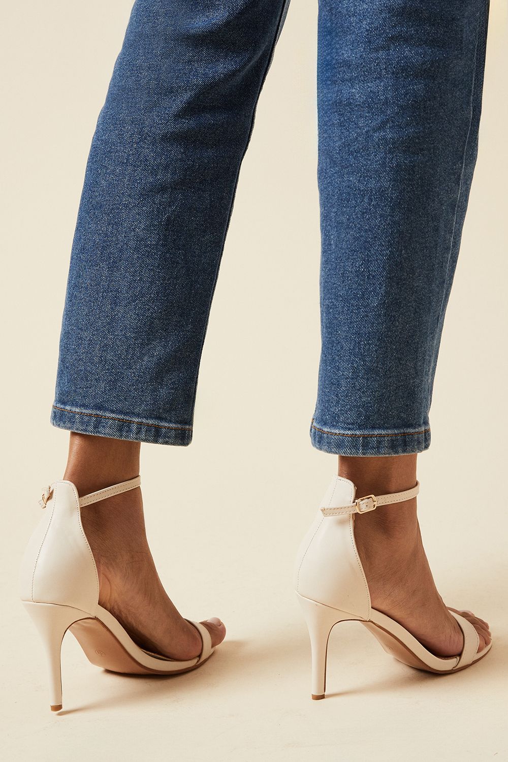 Босоножки Dorothy Perkins Tyla на каблуке-шпильке, бежевый — фото 2