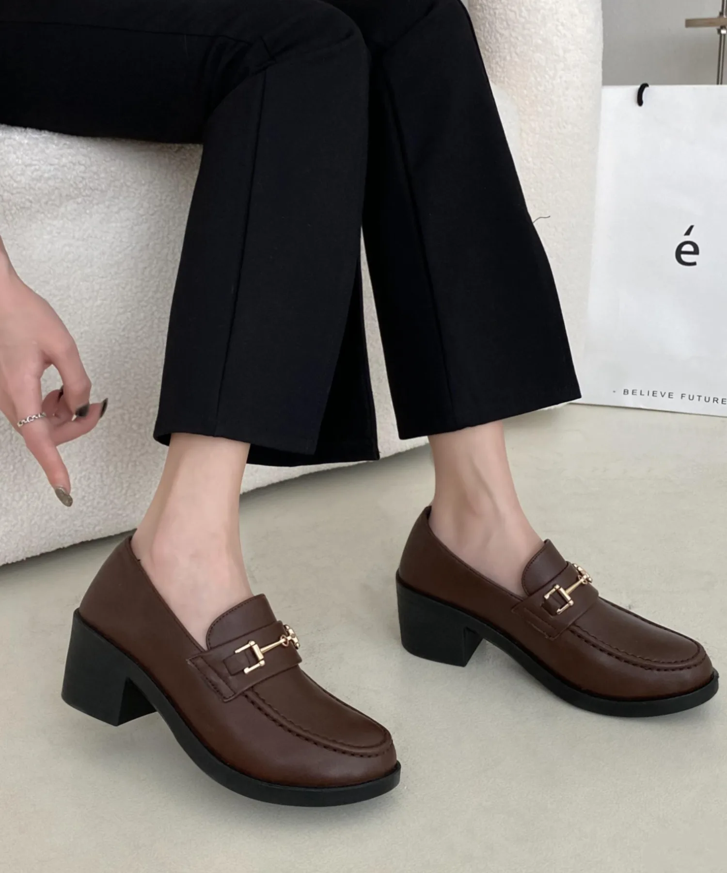 Женские лоферы на платформе Shoes in Closet 7525 коричневые