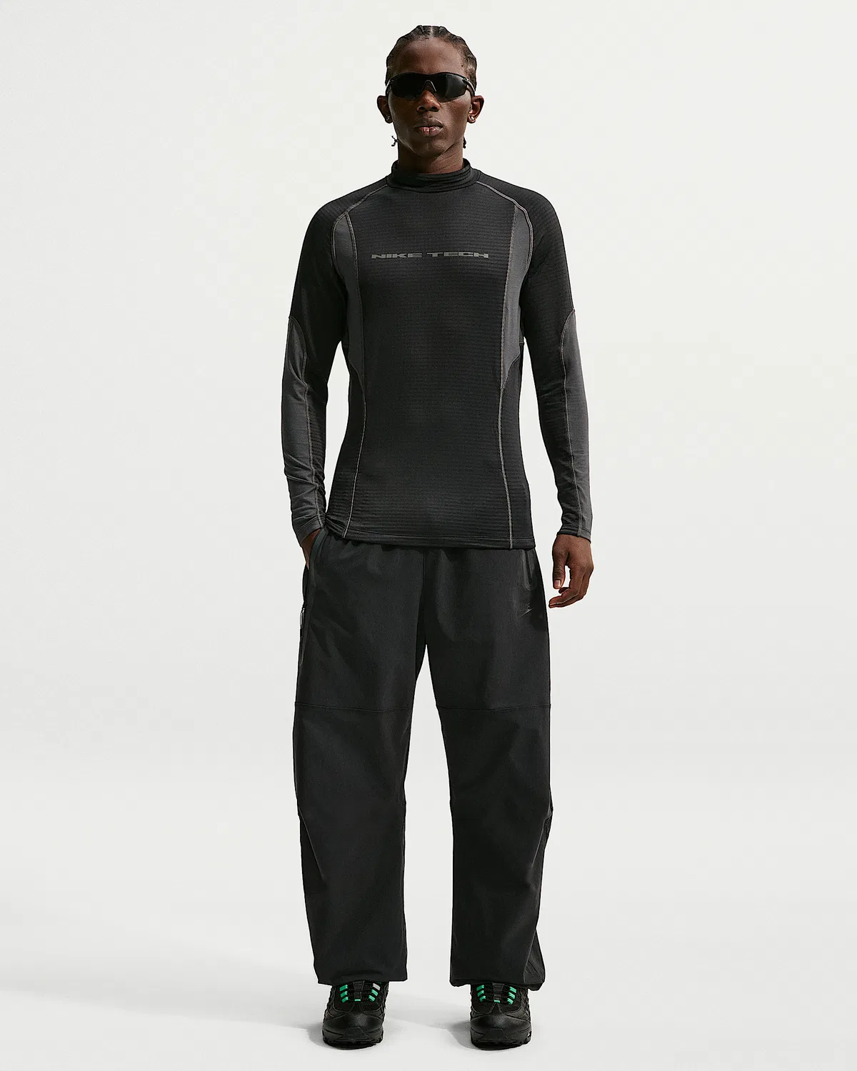 Мужская базовая футболка с длинным рукавом Nike Tech, Black/Anthracite/Anthracite/Black — фото 4
