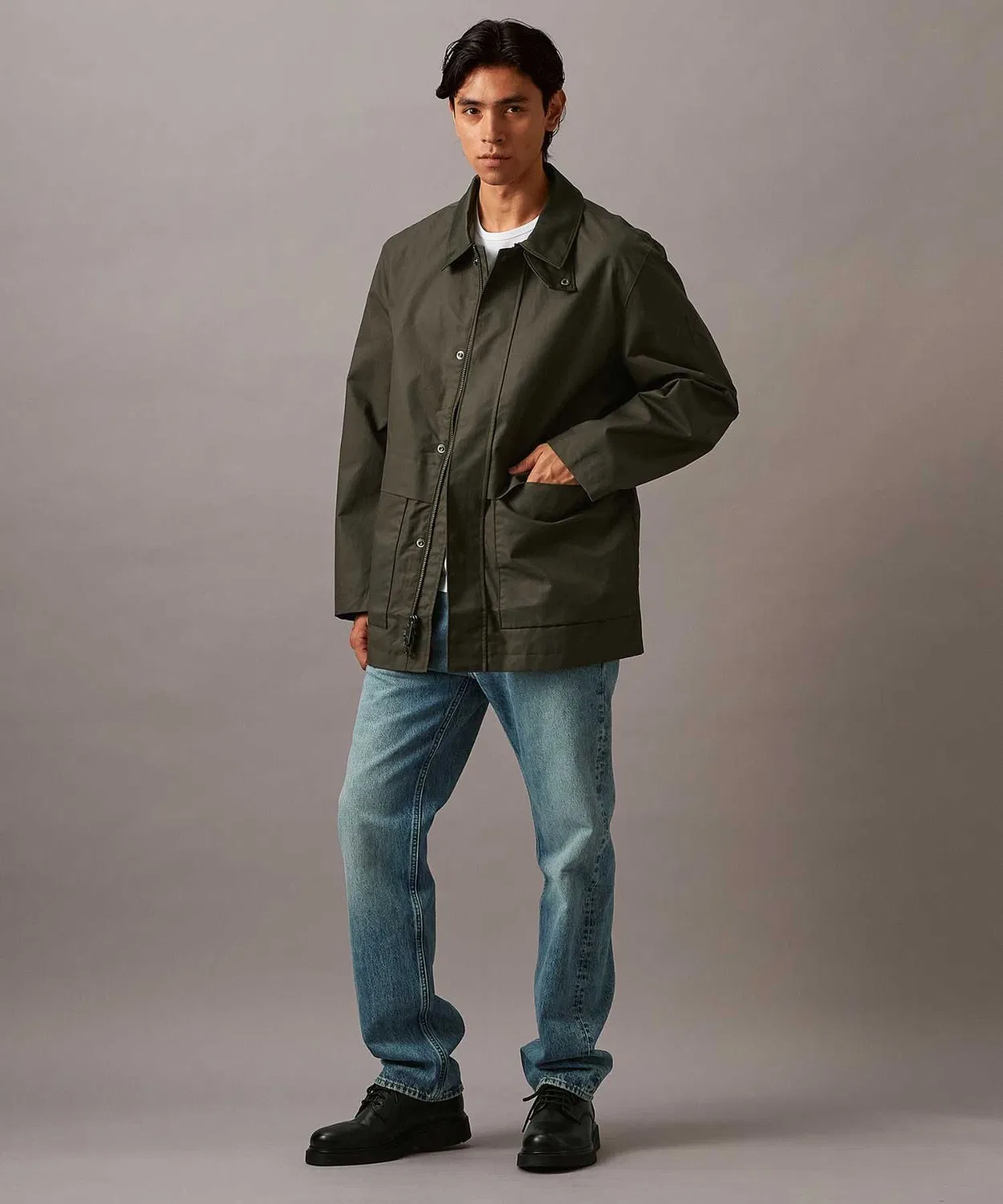 Куртка из хлопка и нейлона Calvin Klein Jeans, без капюшона, хаки — фото 4