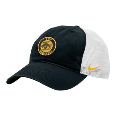 

Бейсболка Nike Iowa Heritage86 College Trucker Hat, золотой