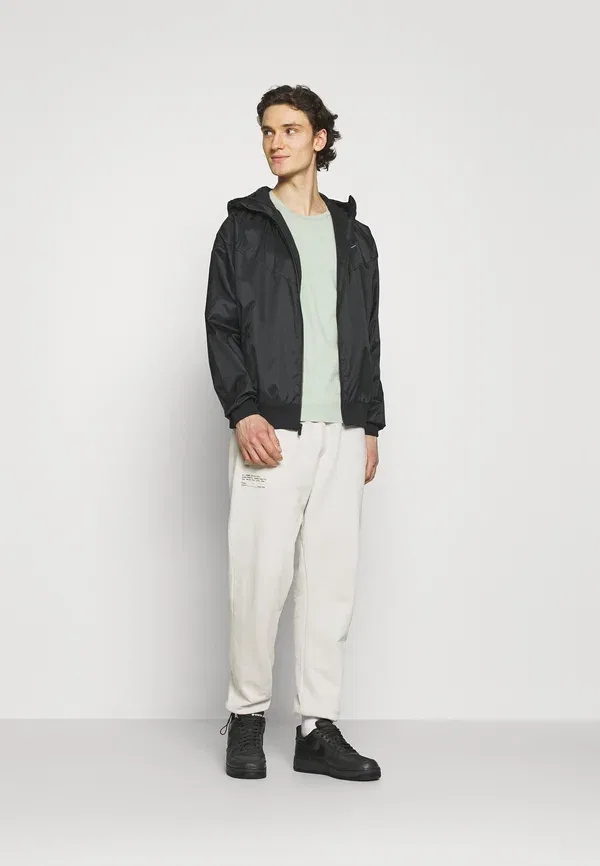 Ветровка Nike Sportswear, черный/белый — фото 2