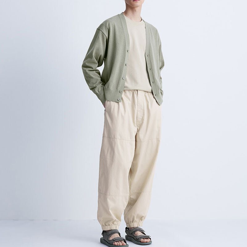 Повседневные брюки мужские Uniqlo, светло-бежевый — фото 2