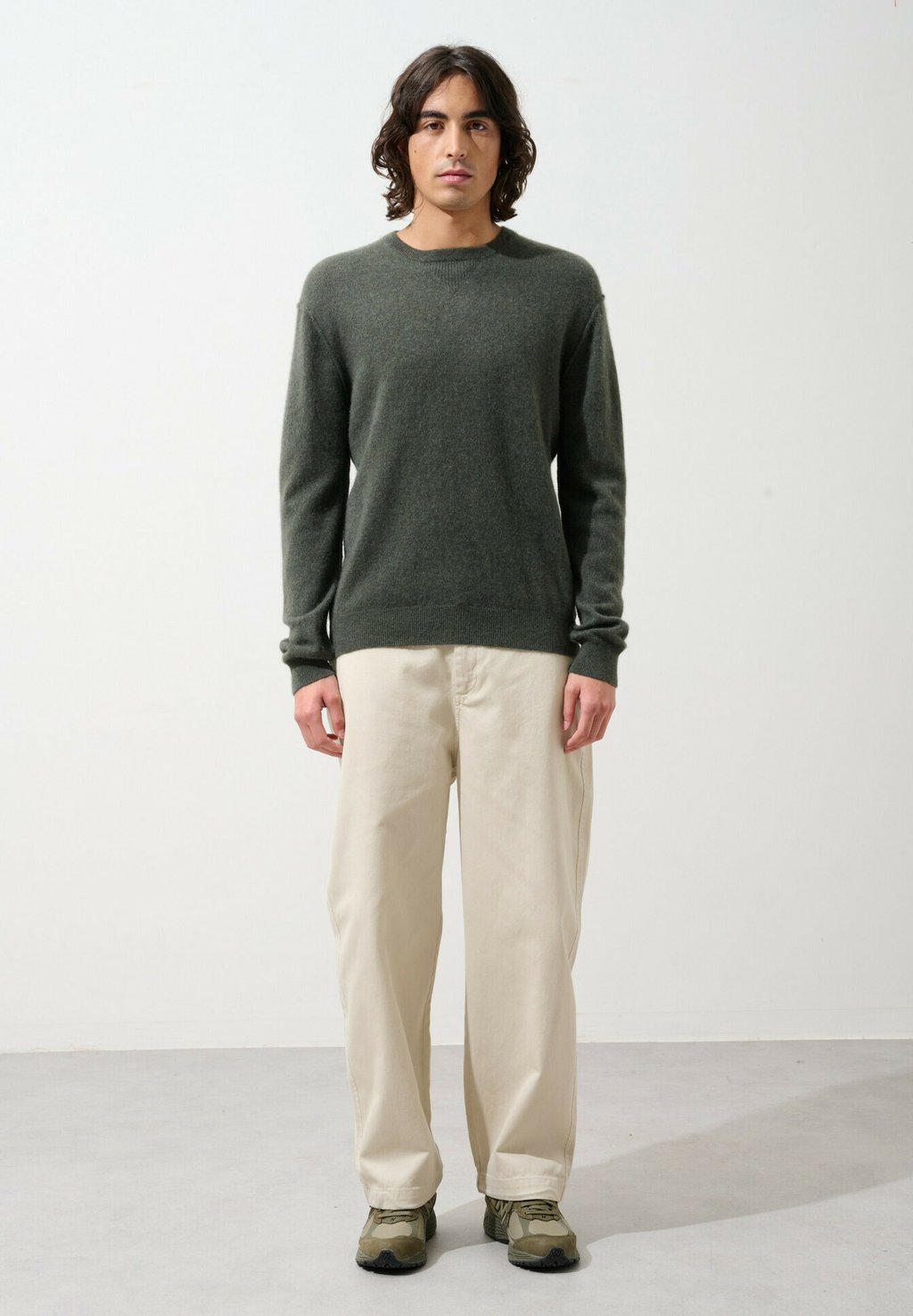 

Джемпер NOLAN Authentic Cashmere, зеленый