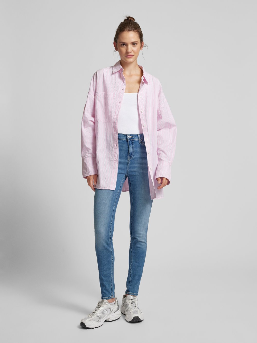 

Джинсы облегающего кроя с пятью карманами, модель «NORA» Tommy Jeans