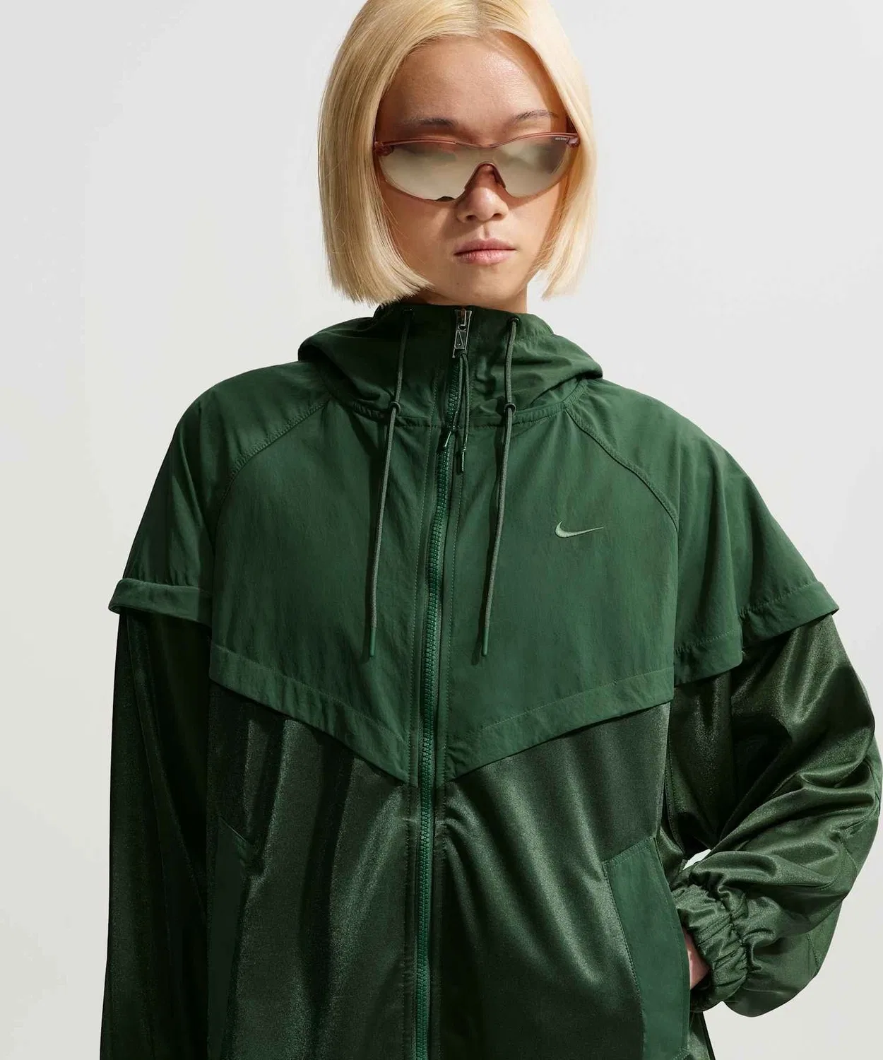 Куртка Nike Sportswear Women's Oversized Windrunner, камуфляж