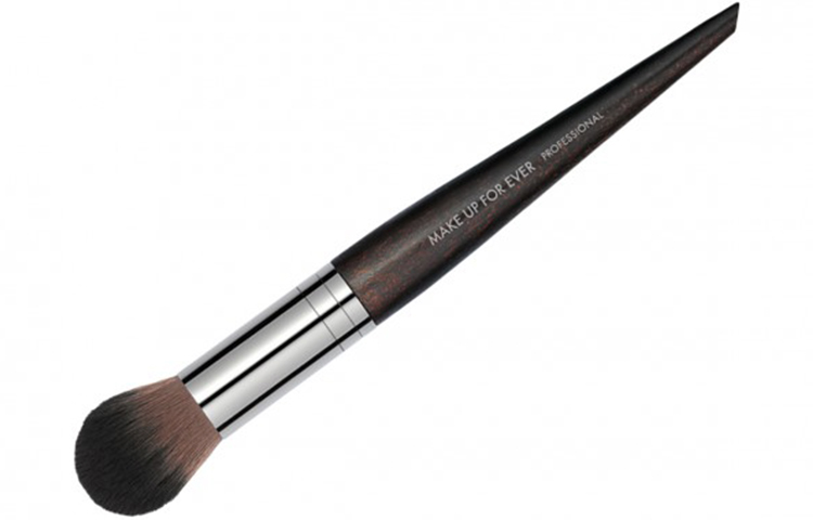 Кисть для румян средней толщины, мягкая, № N152 Make Up For Ever, n152 — фото 3
