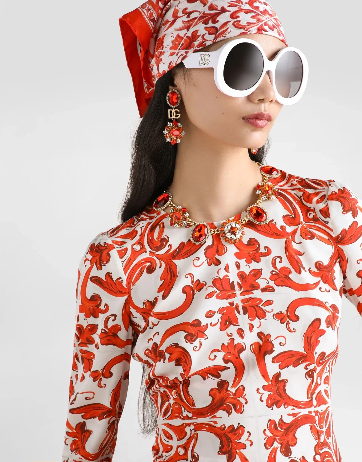Топ из шелкового атласа с принтом "Майолика" Dolce & Gabbana, бежевый — фото 4